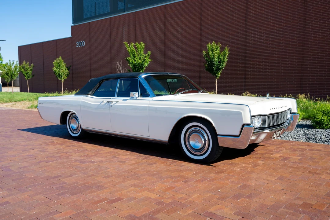 1967 Lincoln Continental 4th Gen - Image 18 of 31