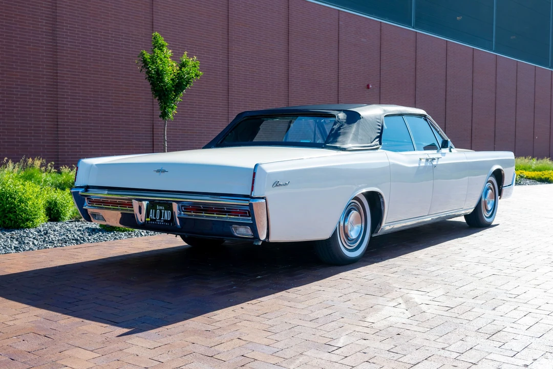 1967 Lincoln Continental 4th Gen - Image 20 of 31