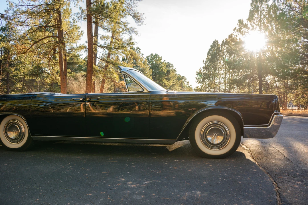 1967 Lincoln Continental 4th Gen - Image 25 of 31