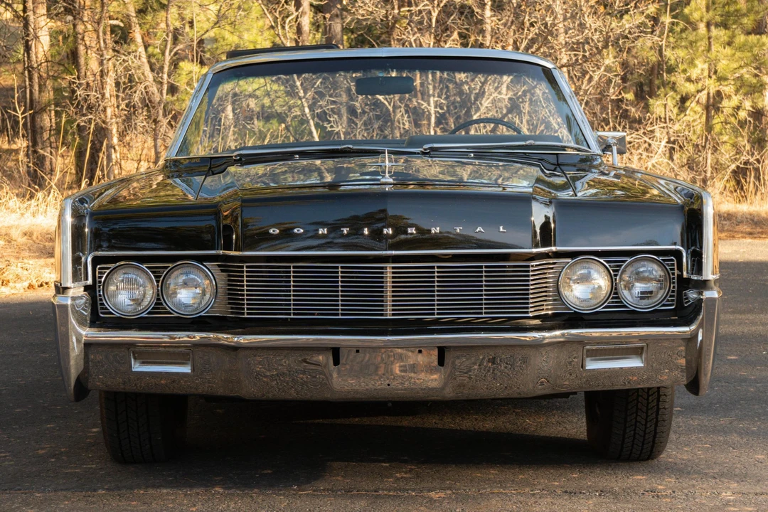 1967 Lincoln Continental 4th Gen - Image 2 of 31