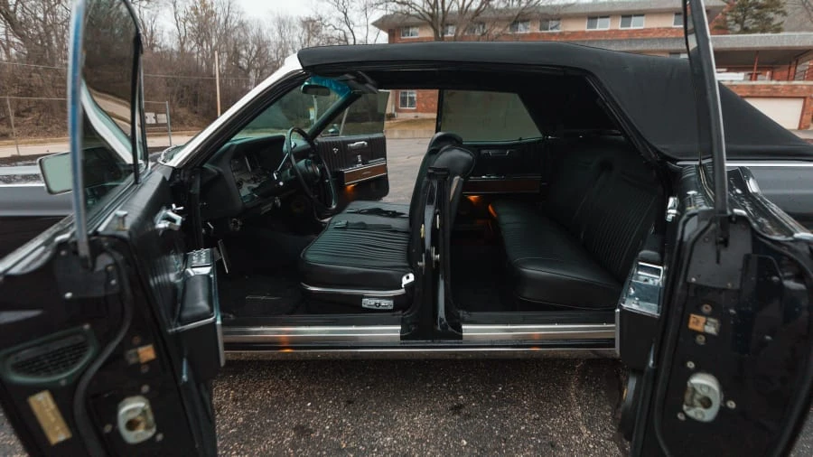 1967 Lincoln Continental 4th Gen - Image 20 of 28
