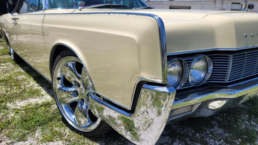 1967 Lincoln Continental 4th Gen - Image 13 of 31