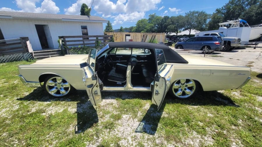 1967 Lincoln Continental 4th Gen - Image 31 of 31