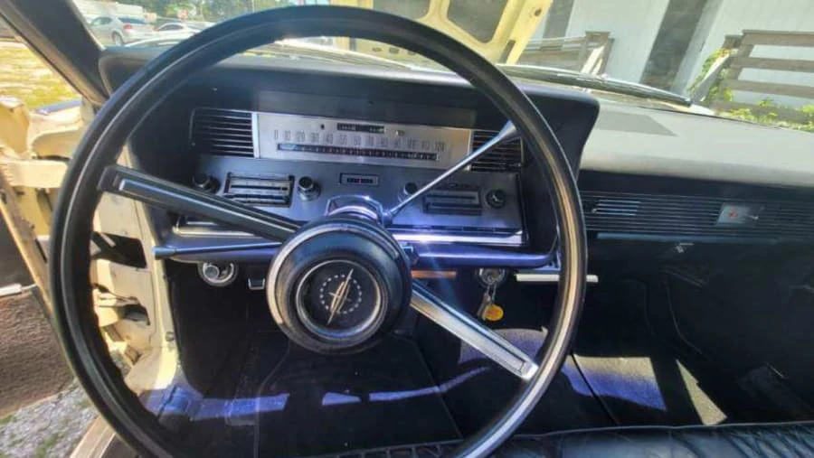 1967 Lincoln Continental 4th Gen - Image 25 of 31