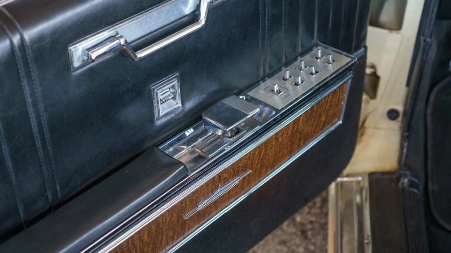 1967 Lincoln Continental 4th Gen - Image 17 of 22