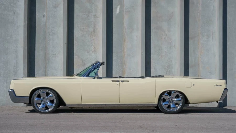 1967 Lincoln Continental 4th Gen - Image 21 of 22
