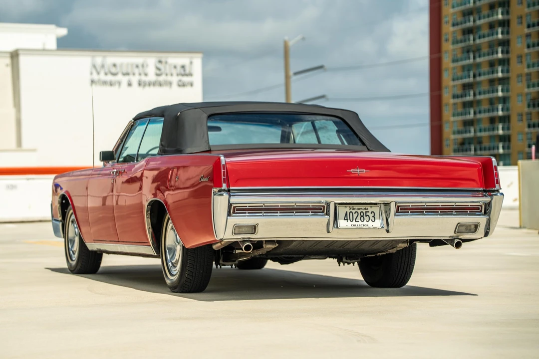 1967 Lincoln Continental 4th Gen - Image 18 of 31