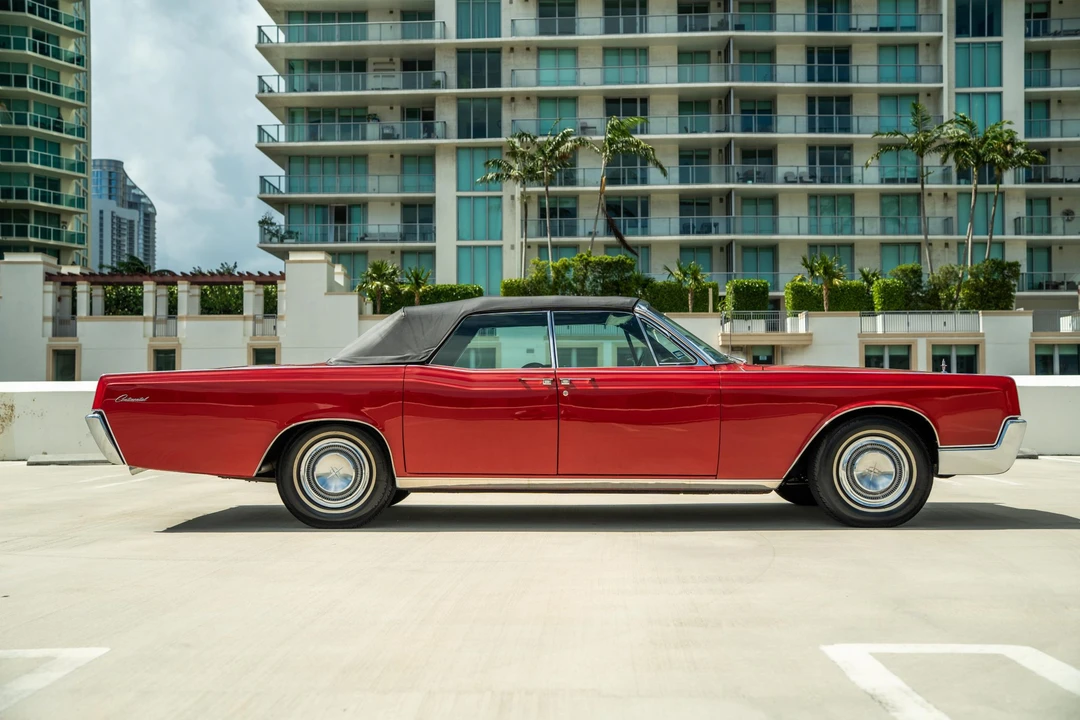 1967 Lincoln Continental 4th Gen - Image 25 of 31