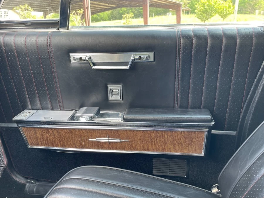 1967 Lincoln Continental 4th Gen - Image 15 of 18