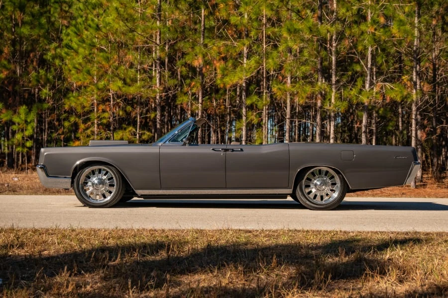 1967 Lincoln Continental 4th Gen - Image 2 of 31