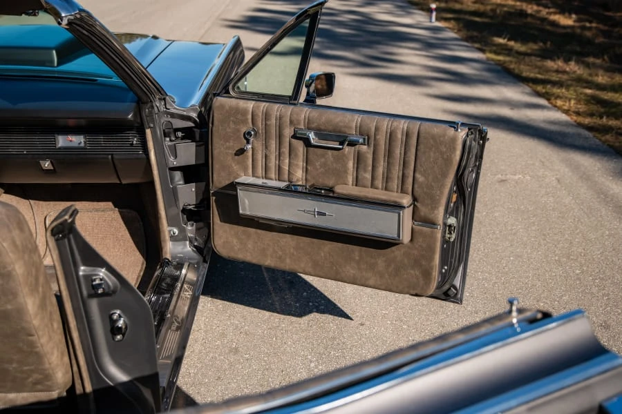 1967 Lincoln Continental 4th Gen - Image 30 of 31