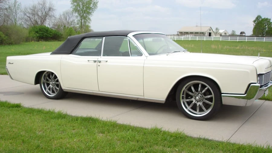 1967 Lincoln Continental 4th Gen - Image 2 of 8