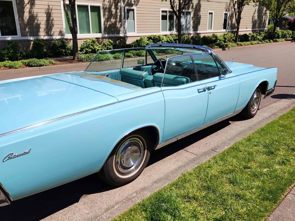 1967 Lincoln Continental 4th Gen - Image 9 of 31