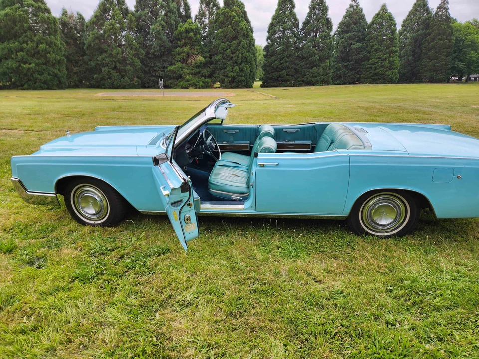 1967 Lincoln Continental 4th Gen - Image 23 of 31