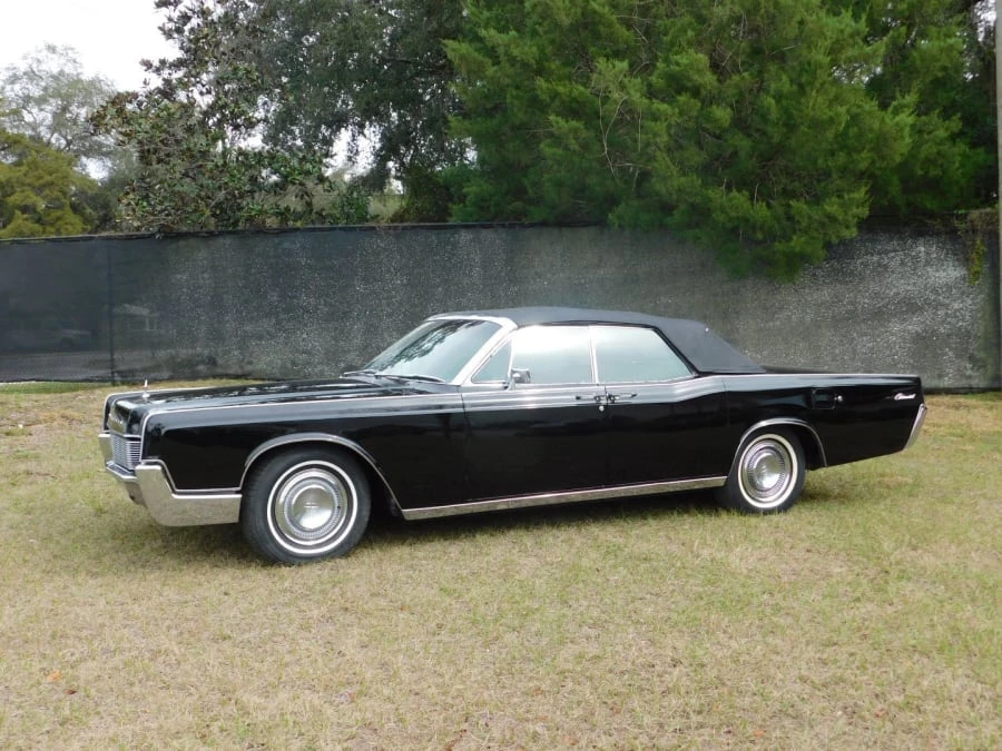 1967 Lincoln Continental 4th Gen - Image 2 of 8