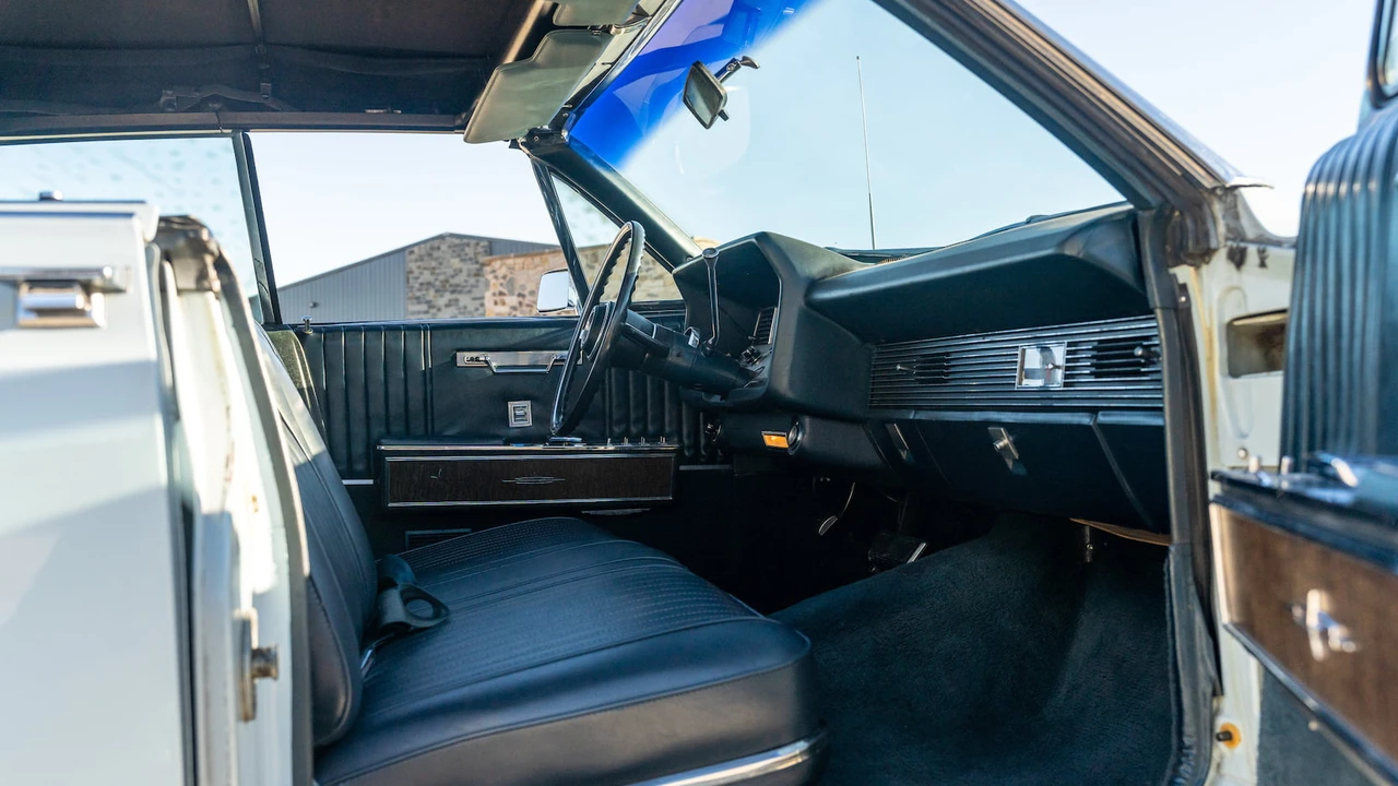 1967 Lincoln Continental 4th Gen - Image 11 of 19