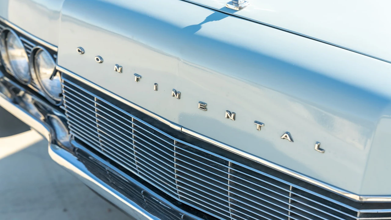 1967 Lincoln Continental 4th Gen - Image 18 of 19