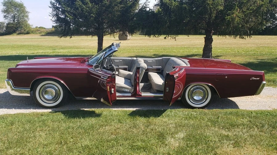 1967 Lincoln Continental 4th Gen - Image 10 of 18