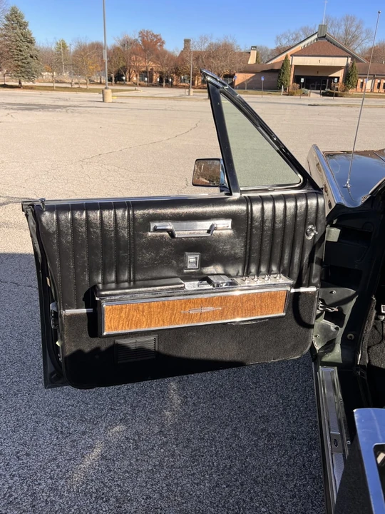 1967 Lincoln Continental 4th Gen - Image 17 of 22