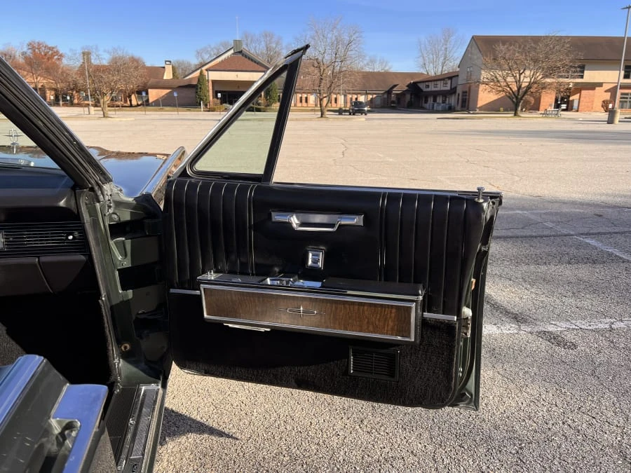 1967 Lincoln Continental 4th Gen - Image 13 of 22