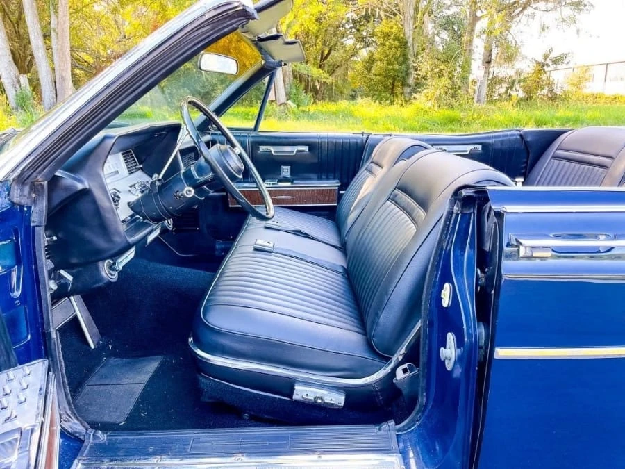 1967 Lincoln Continental 4th Gen - Image 9 of 20