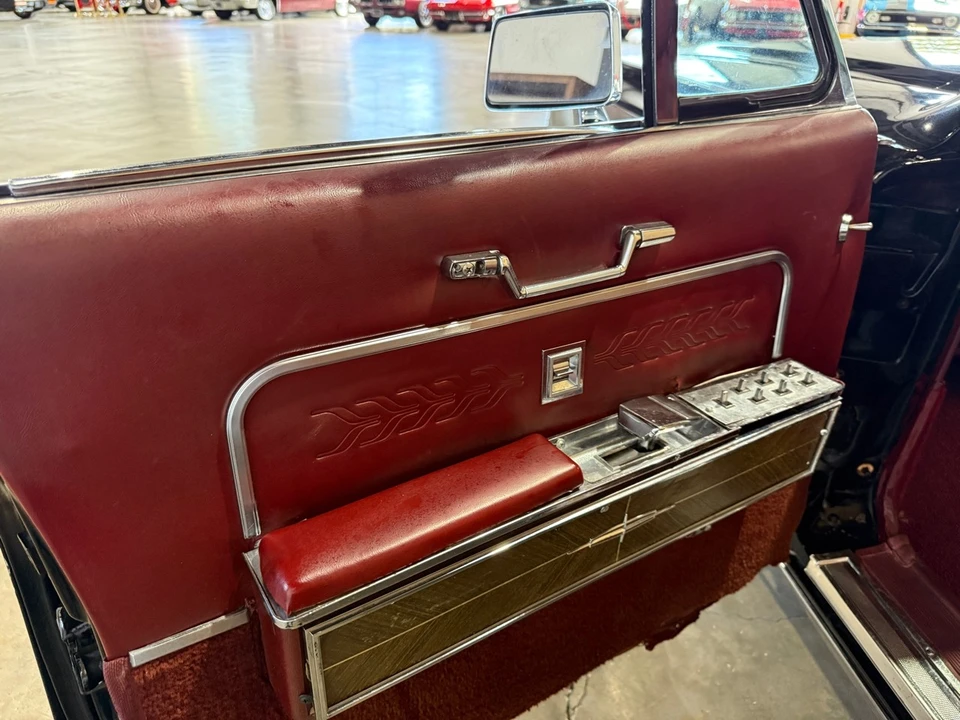 1967 Lincoln Continental 4th Gen - Image 18 of 21