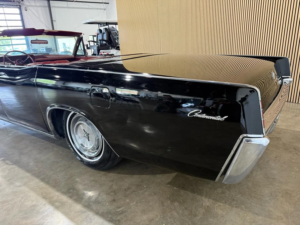 1967 Lincoln Continental 4th Gen - Image 16 of 31