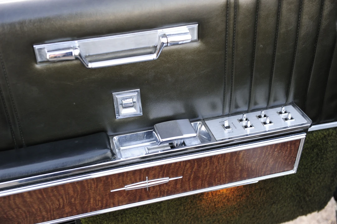 1967 Lincoln Continental 4th Gen - Image 12 of 12