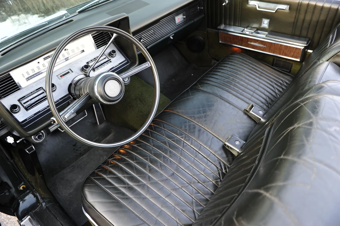 1967 Lincoln Continental 4th Gen - Image 11 of 12