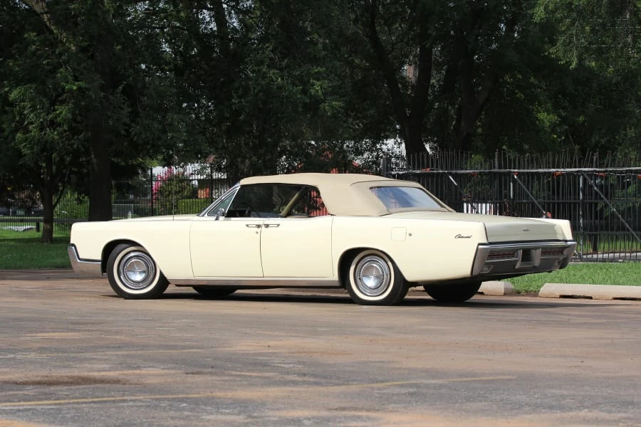 1967 Lincoln Continental 4th Gen - Image 2 of 9