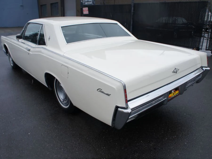 1967 Lincoln Continental 4th Gen - Image 7 of 8