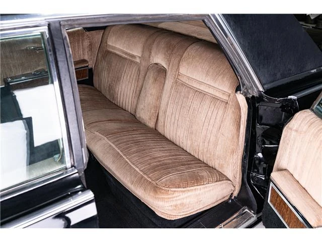 1967 Lincoln Continental 4th Gen - Image 20 of 21