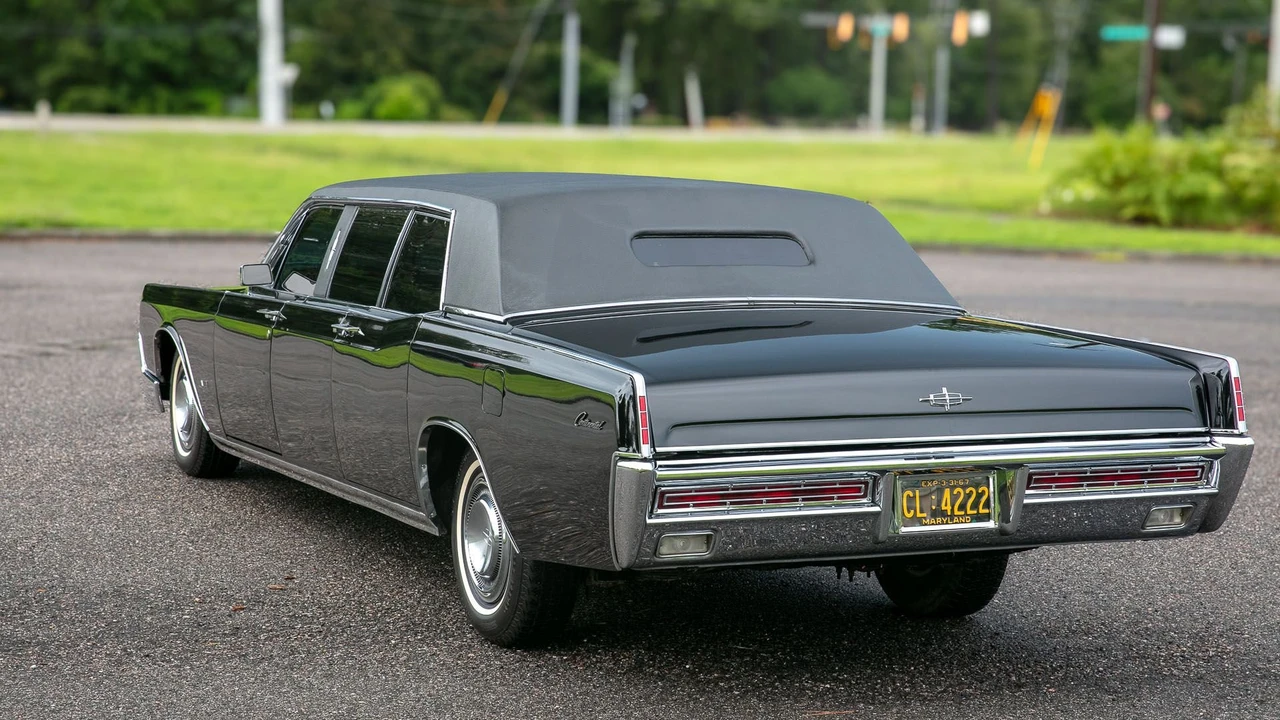 1967 Lincoln Continental 4th Gen - Image 30 of 31