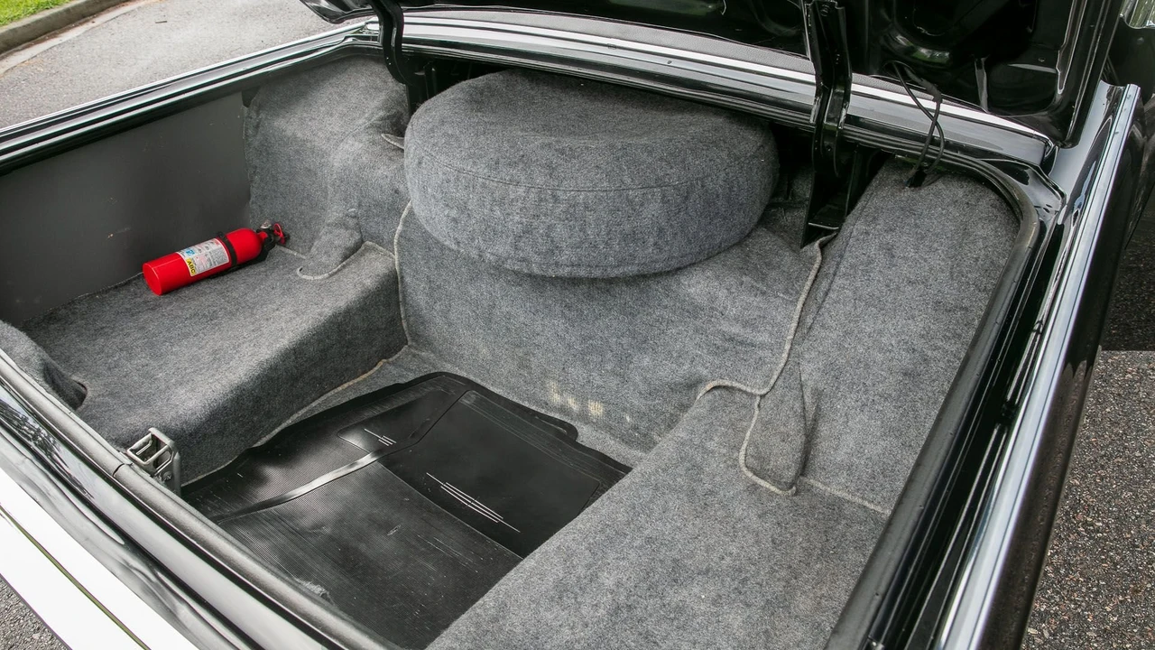 1967 Lincoln Continental 4th Gen - Image 11 of 31