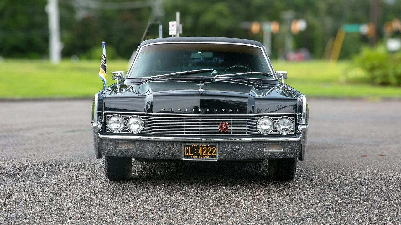 1967 Lincoln Continental 4th Gen - Image 20 of 31
