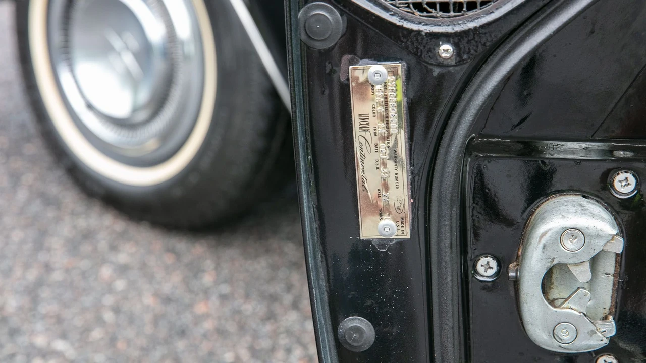1967 Lincoln Continental 4th Gen - Image 14 of 31