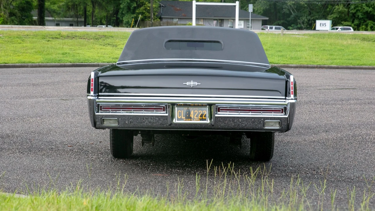 1967 Lincoln Continental 4th Gen - Image 26 of 31