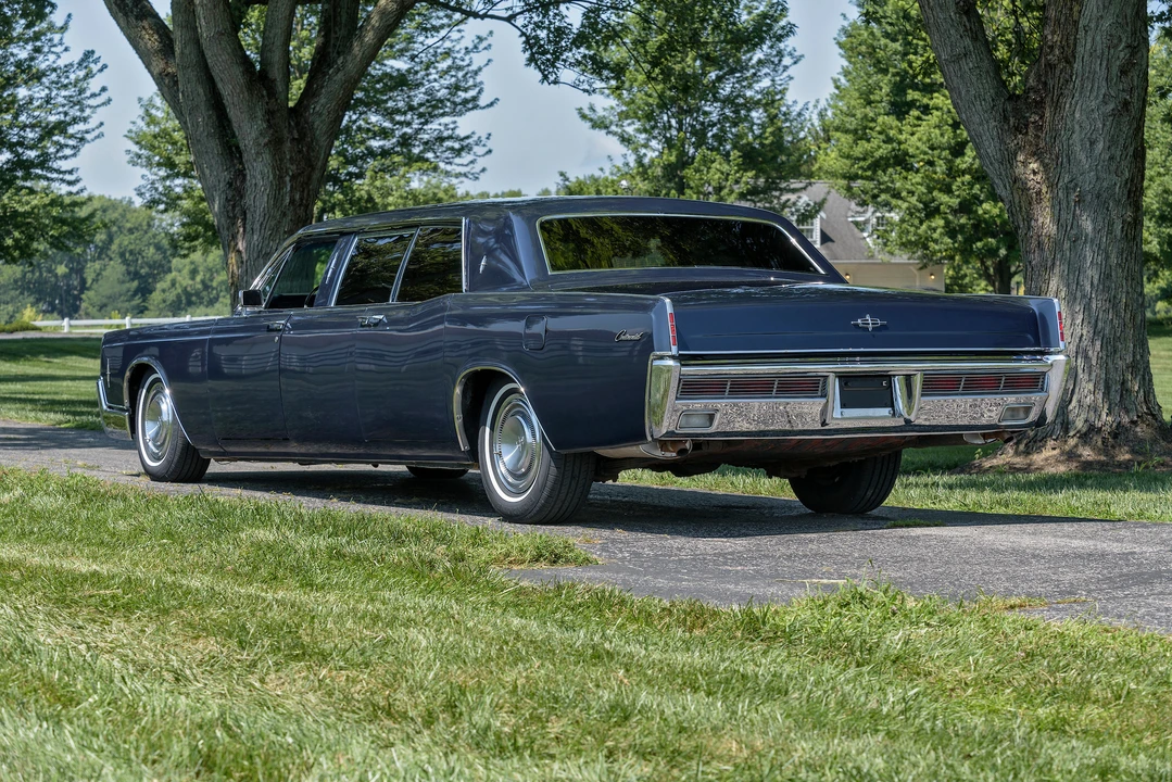 1967 Lincoln Continental 4th Gen - Image 12 of 31
