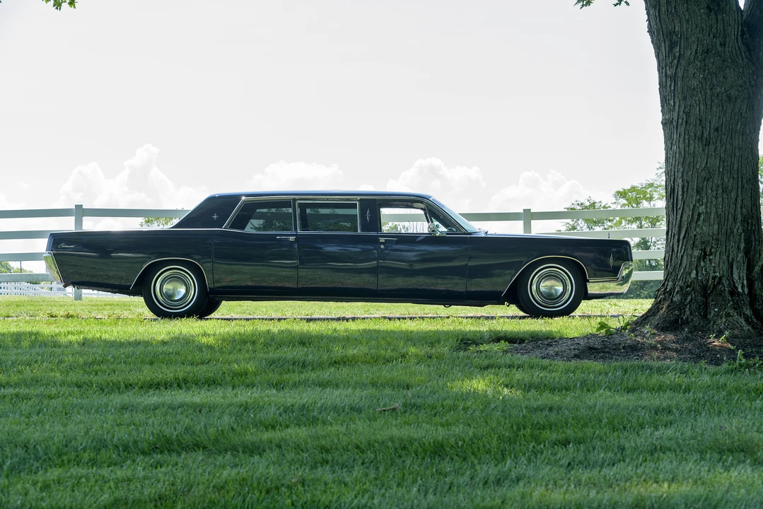 1967 Lincoln Continental 4th Gen - Image 7 of 31