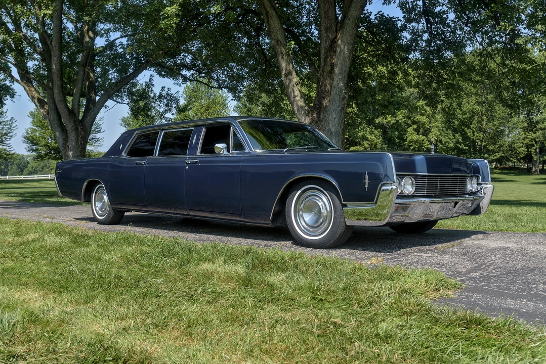 1967 Lincoln Continental 4th Gen - Image 2 of 31