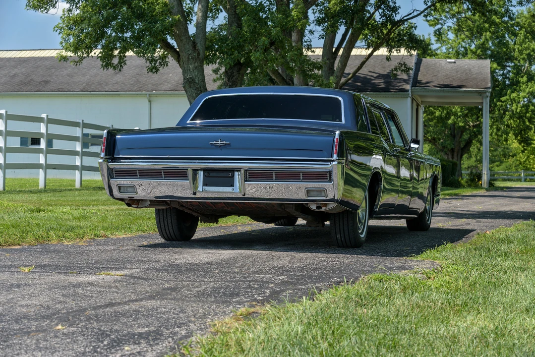 1967 Lincoln Continental 4th Gen - Image 9 of 31