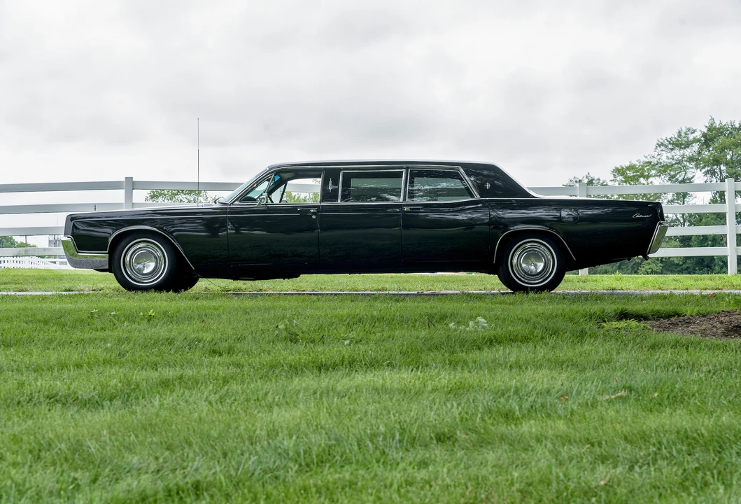 1967 Lincoln Continental 4th Gen - Image 6 of 31