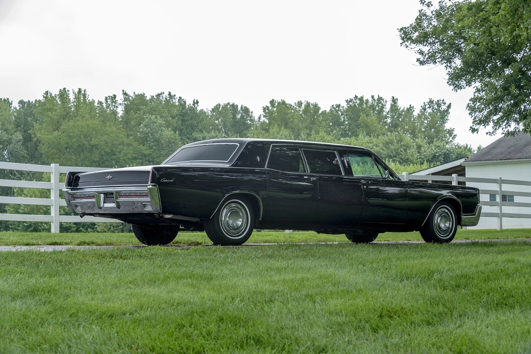 1967 Lincoln Continental 4th Gen - Image 9 of 31