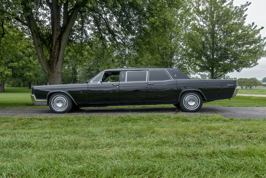 1967 Lincoln Continental 4th Gen - Image 14 of 31