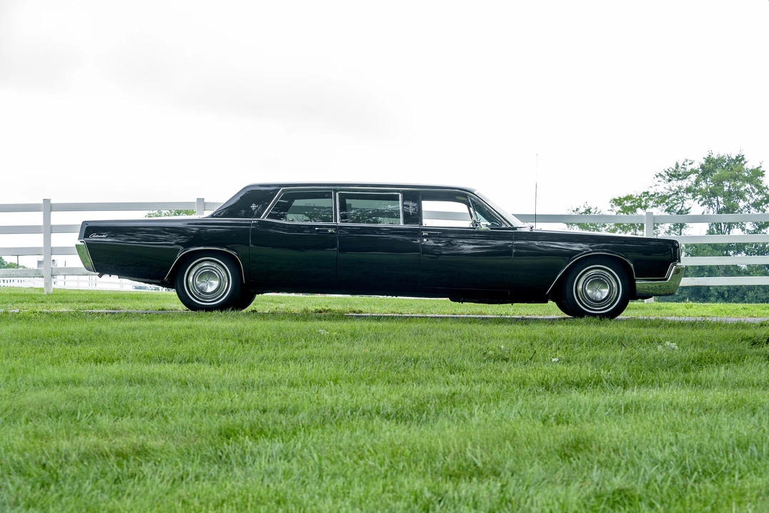 1967 Lincoln Continental 4th Gen - Image 8 of 31