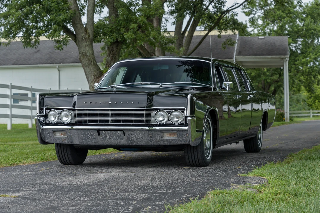 1967 Lincoln Continental 4th Gen - Image 2 of 31