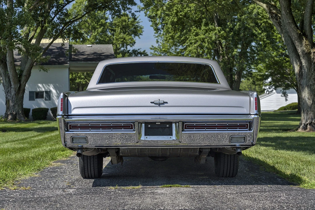 1967 Lincoln Continental 4th Gen - Image 9 of 31