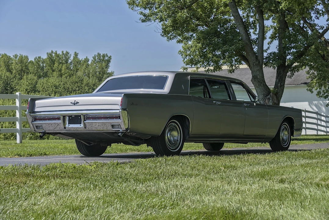 1967 Lincoln Continental 4th Gen - Image 10 of 31
