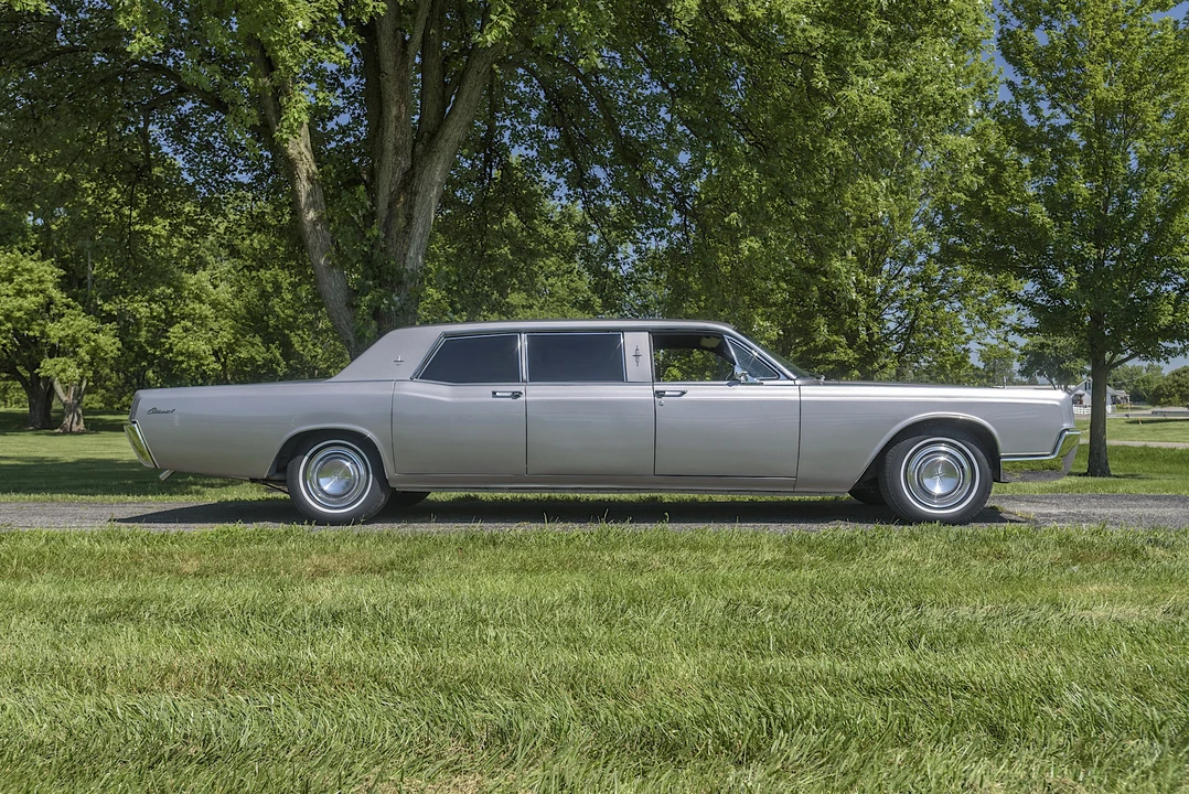 1967 Lincoln Continental 4th Gen - Image 8 of 31