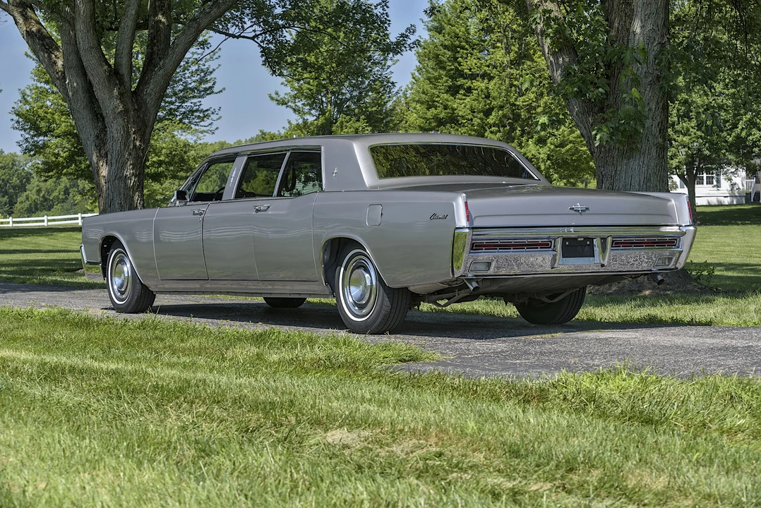 1967 Lincoln Continental 4th Gen - Image 14 of 31